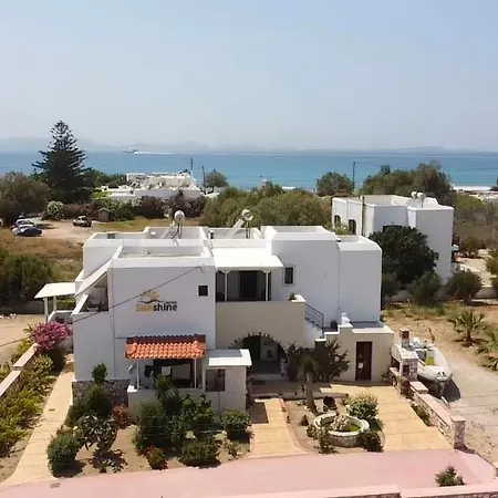 招待所 Sunshine Naxos City