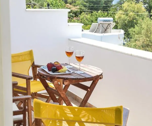 Sunshine 招待所 Naxos City