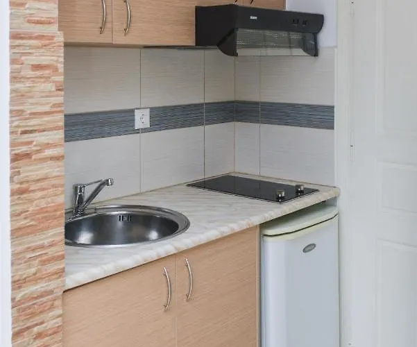 Sunshine 招待所 Naxos City