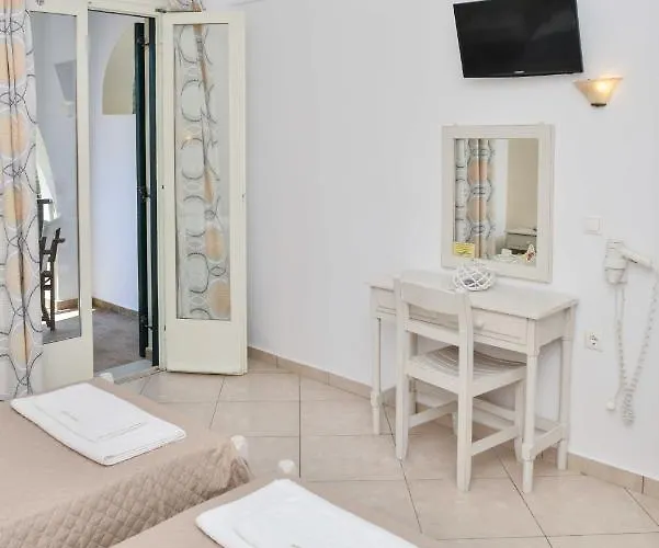 招待所 Sunshine Naxos City