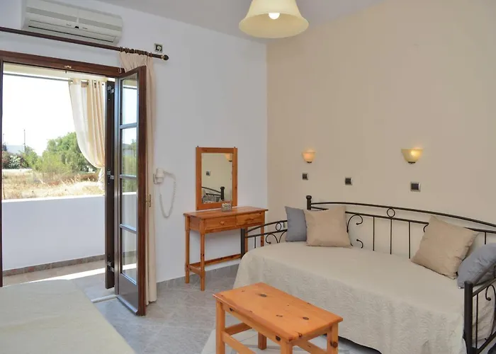 招待所 Sunshine Naxos City